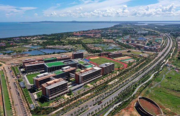 其中以陵水黎安国际教育创新试验区,三亚崖州湾科教城等重点教育园区